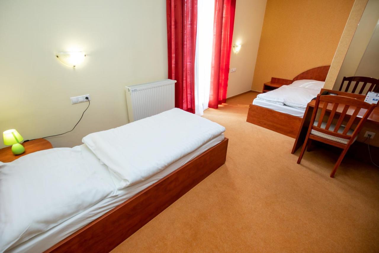 Hotel Boss Zilina Ngoại thất bức ảnh