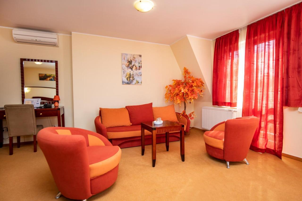 Hotel Boss Zilina Ngoại thất bức ảnh