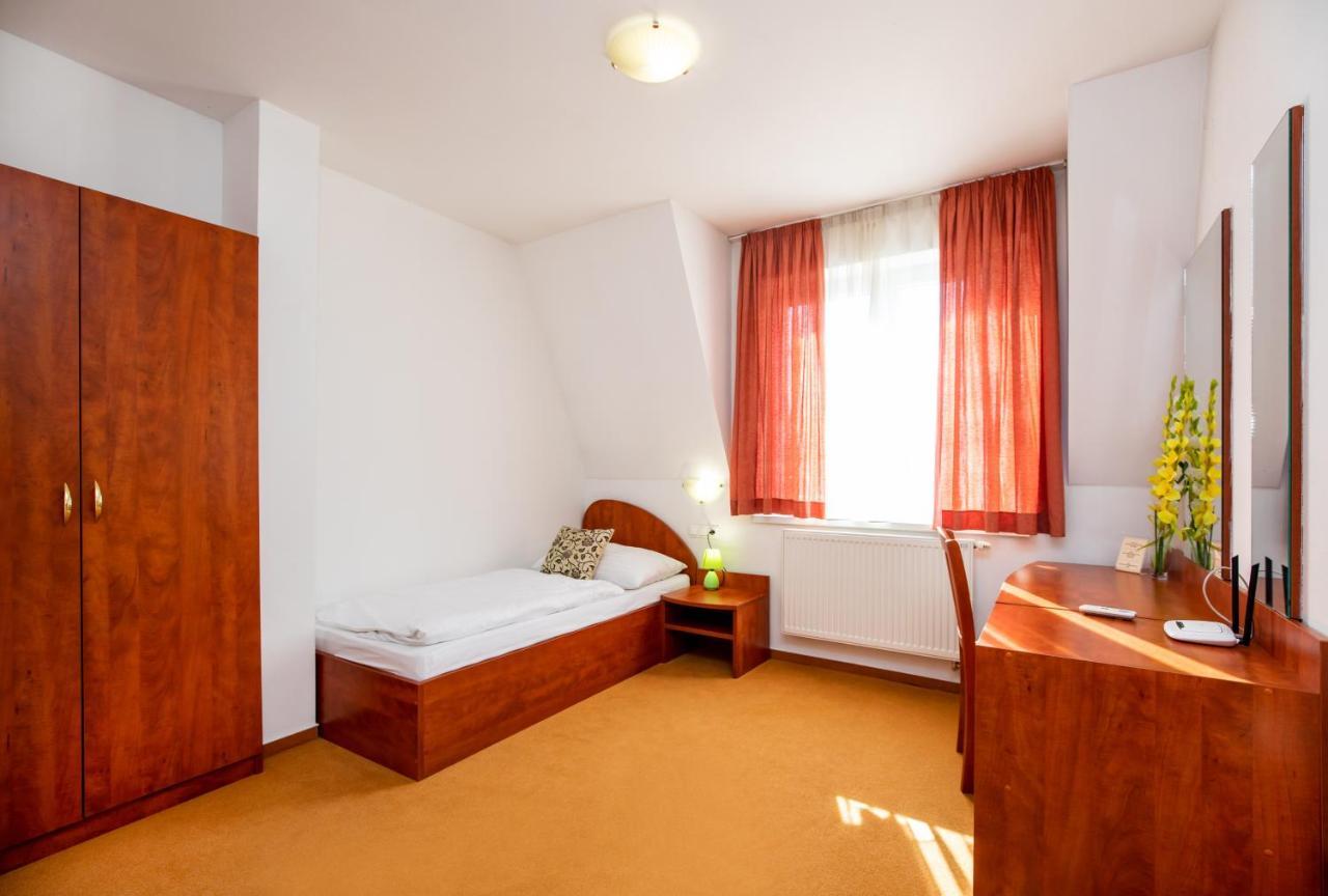 Hotel Boss Zilina Ngoại thất bức ảnh