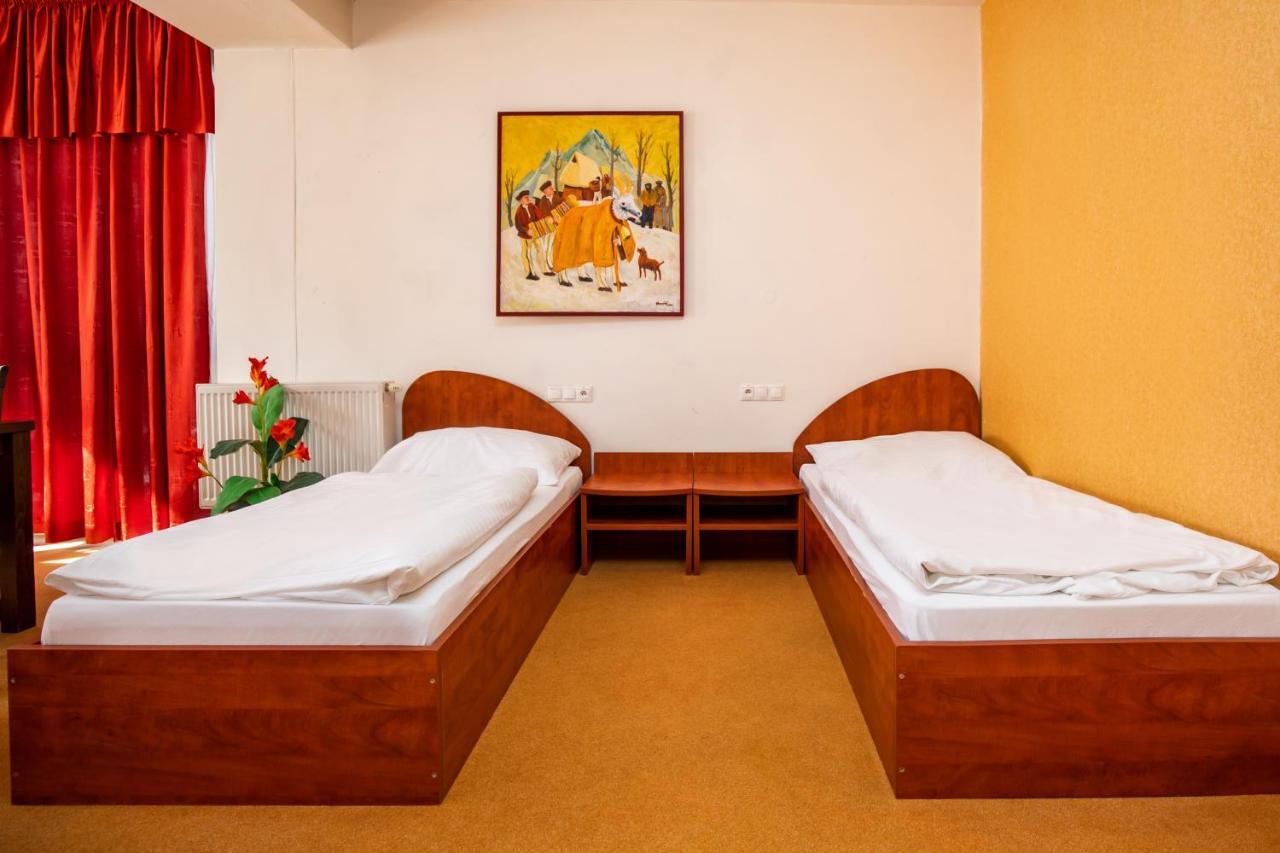 Hotel Boss Zilina Ngoại thất bức ảnh