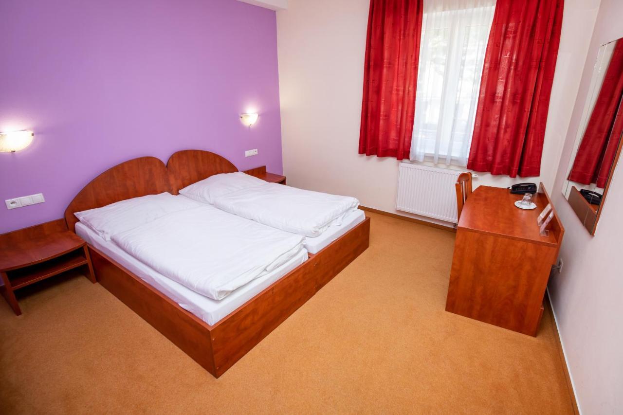 Hotel Boss Zilina Ngoại thất bức ảnh