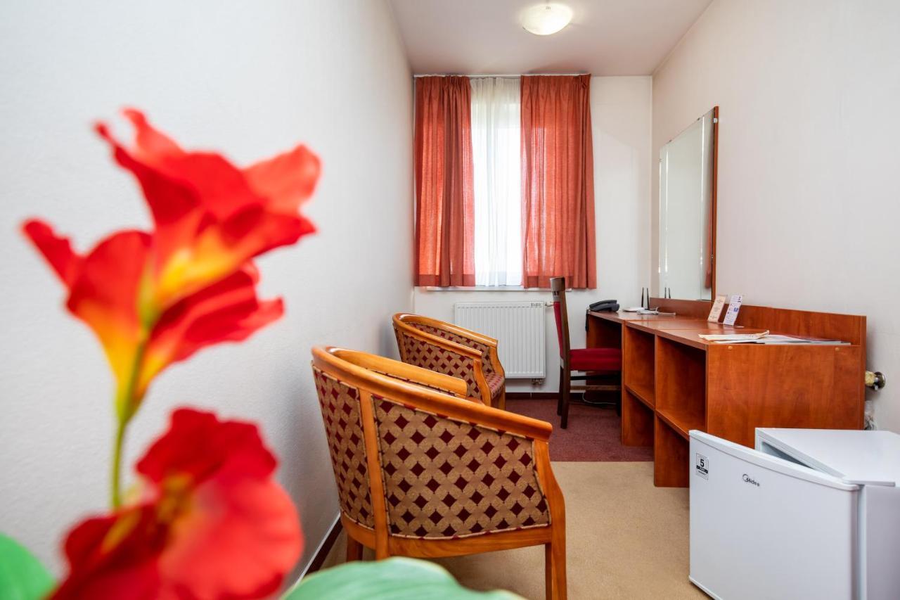 Hotel Boss Zilina Ngoại thất bức ảnh