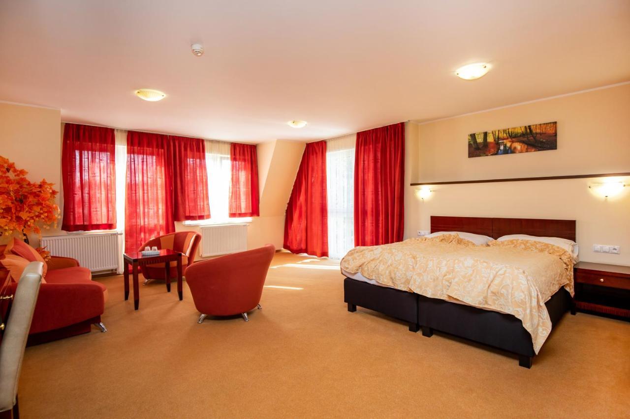 Hotel Boss Zilina Ngoại thất bức ảnh