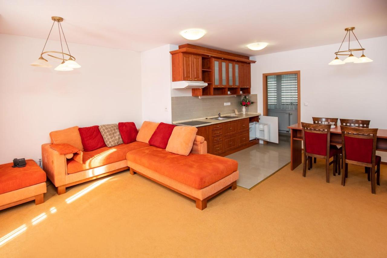 Hotel Boss Zilina Ngoại thất bức ảnh